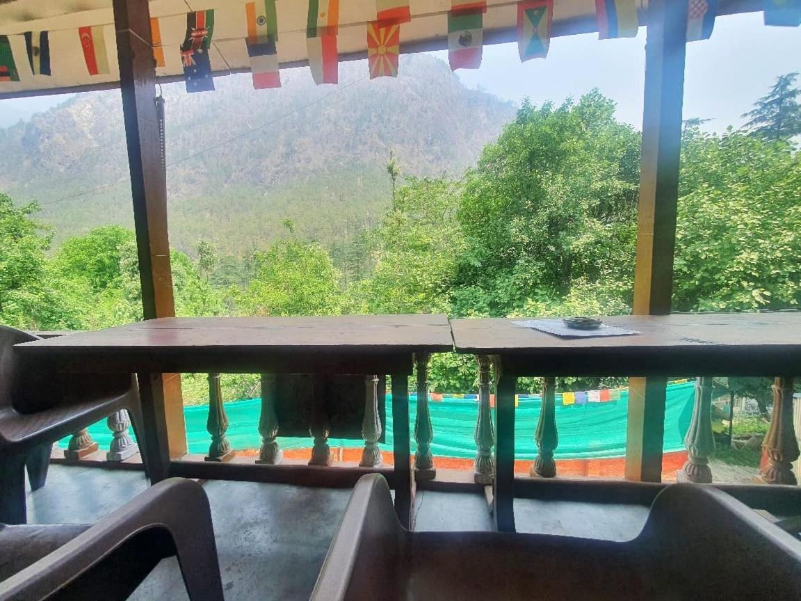 Wake N Bake Kasol Exterior photo